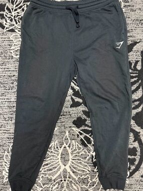 Gymshark Black Fleece Pullover with Logo Tag